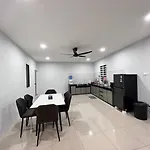 9 To 11 Pax Muar Jeram - Bright Inn Homestay