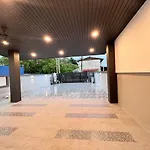 9 To 11 Pax Muar Jeram - Bright Inn Homestay